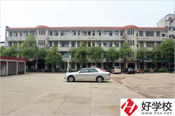 永州市第二技工學(xué)校有哪些優(yōu)惠政策？優(yōu)勢如何？
