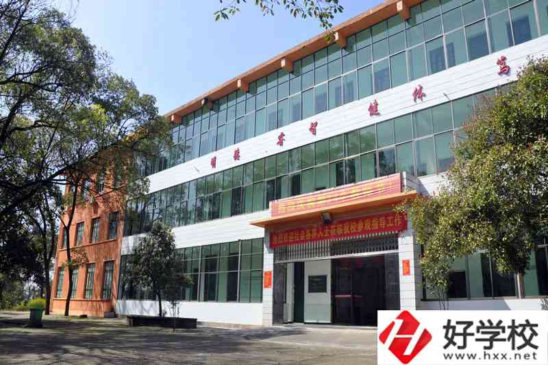 衡陽(yáng)蔡倫科技中等職業(yè)學(xué)校有哪些招生專業(yè)？如何收費(fèi)？