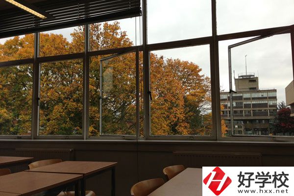 郴州文藝職業(yè)中等專業(yè)學(xué)校辦學(xué)特色是什么？