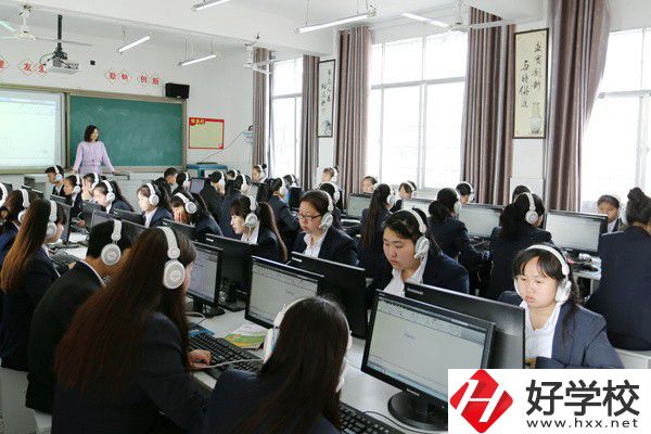 在張家界讀技?？梢钥即髮W(xué)嗎？有哪些技校推薦？