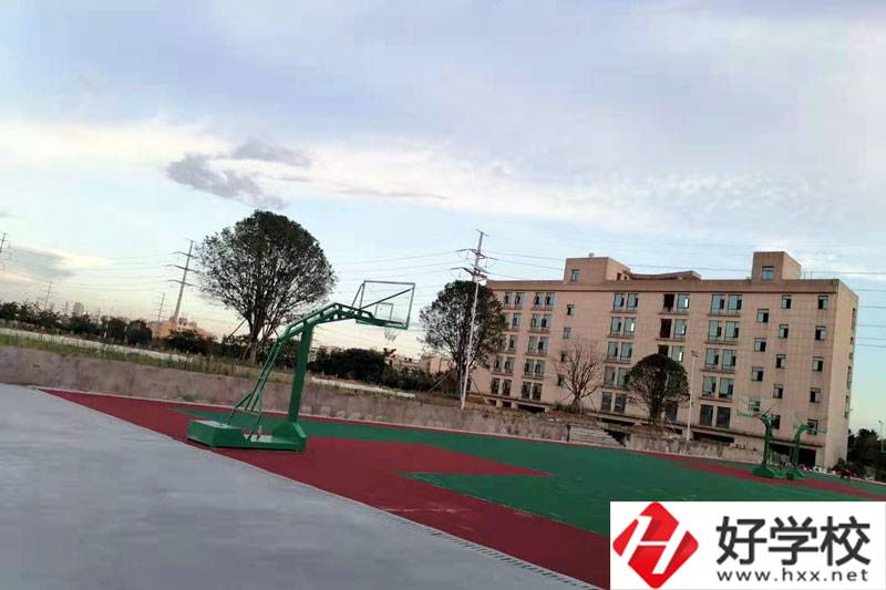 湘潭計(jì)算機(jī)職業(yè)學(xué)校怎么樣？有什么特色專業(yè)？