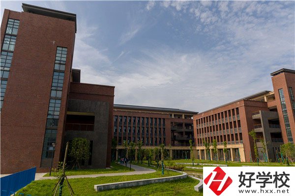 常德財經(jīng)中等專業(yè)學校有哪些特色專業(yè)？