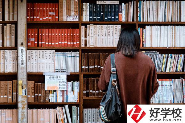 南岳區(qū)職業(yè)中等專業(yè)學(xué)校環(huán)境好不好，宿舍怎么樣？