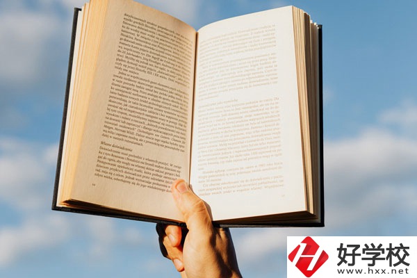 在衡陽想學(xué)廚師？這個(gè)學(xué)校不能錯過！