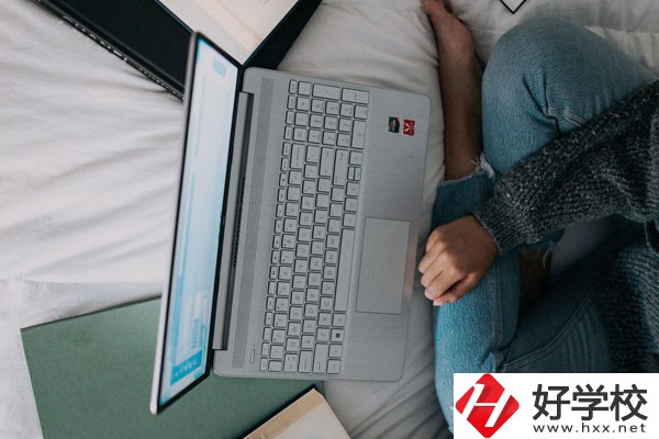 湖南省道縣師范學(xué)校好不好？什么專業(yè)女生最多？