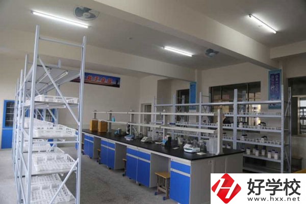 洞口縣第一職業(yè)中學有哪些特色專業(yè)？就業(yè)前景如何？