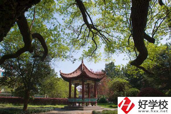 長沙排名前三的重點(diǎn)中專有哪些?師資怎么樣？