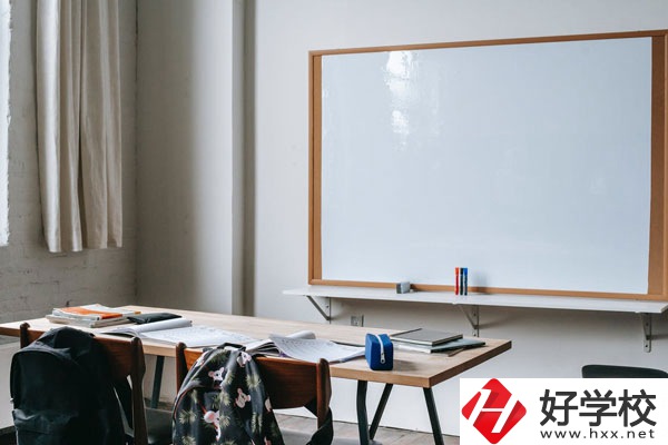 株洲市生物工程中專學(xué)校有哪些專業(yè)？怎么選好呢？
