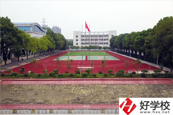 益陽市自立職業(yè)技術(shù)學(xué)校有哪些特色專業(yè)？