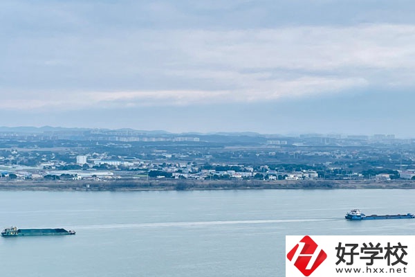 湖南省有色金屬中等專業(yè)學(xué)校有哪些專業(yè)？