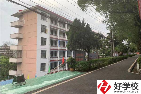 株洲市英泰職高的地址在哪？是公辦還是民辦？