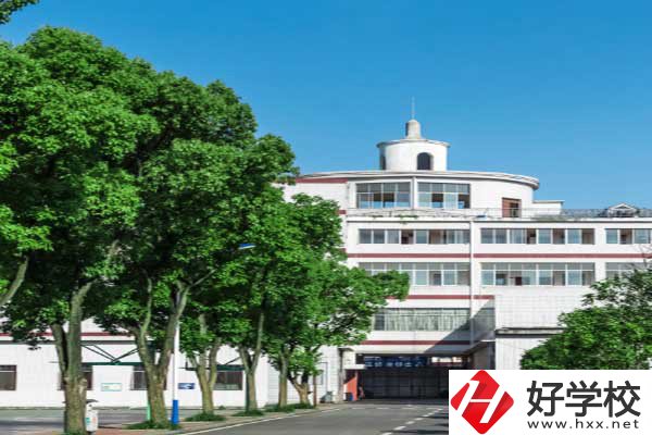 益陽市綜合職業(yè)中專好不好？校園環(huán)境怎么樣？