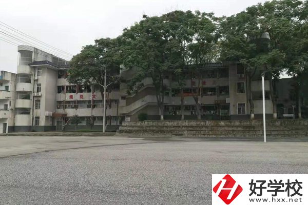 長沙市中等城鄉(xiāng)建設(shè)職業(yè)技術(shù)學(xué)校宿舍環(huán)境怎么樣？