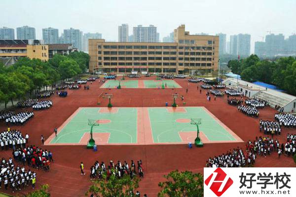 想在婁底上重點(diǎn)中專學(xué)校，這所學(xué)校值得一看