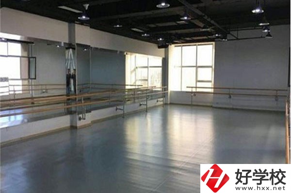 衡陽市文華藝術(shù)學(xué)校怎么樣？有什么辦學(xué)特色？