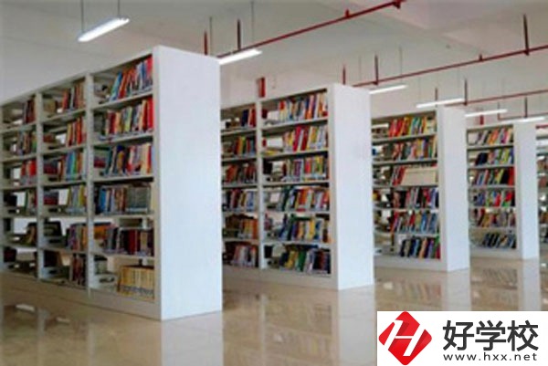 湖南省中南藝術(shù)學(xué)校的特色專業(yè)有哪些？