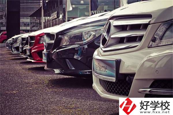 女生在湖南讀職高學(xué)什么專業(yè)好？可以參加高考嗎？