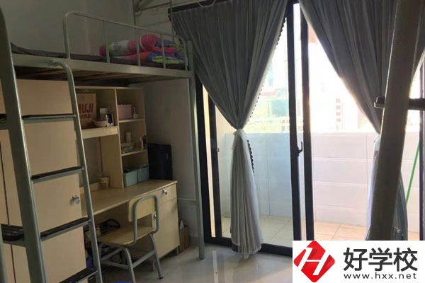 湖南建設(shè)中等職業(yè)學(xué)校收費標準怎么樣？
