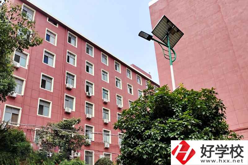 益陽市第一職業(yè)中專學(xué)校好不好？辦學(xué)條件怎么樣？