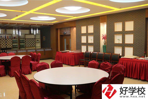 張家界旅游類中職有哪些？學(xué)校有什么特色？