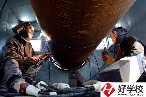 在湖南選擇技校就讀有什么優(yōu)勢？讀技校怎么樣？