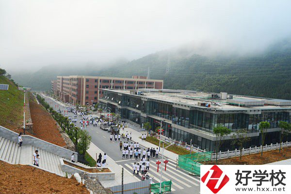 湖南有特色專業(yè)的中專有哪幾所？特色在哪里？
