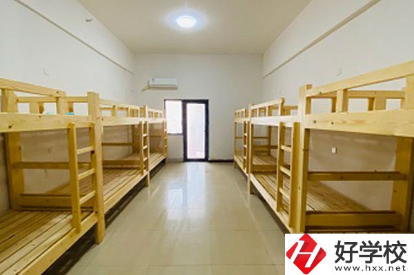 想在長沙讀醫(yī)藥類專業(yè)，看看這所中職學校