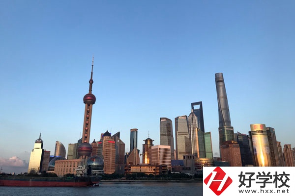 常德財(cái)經(jīng)中等專業(yè)學(xué)校的設(shè)施怎么樣？